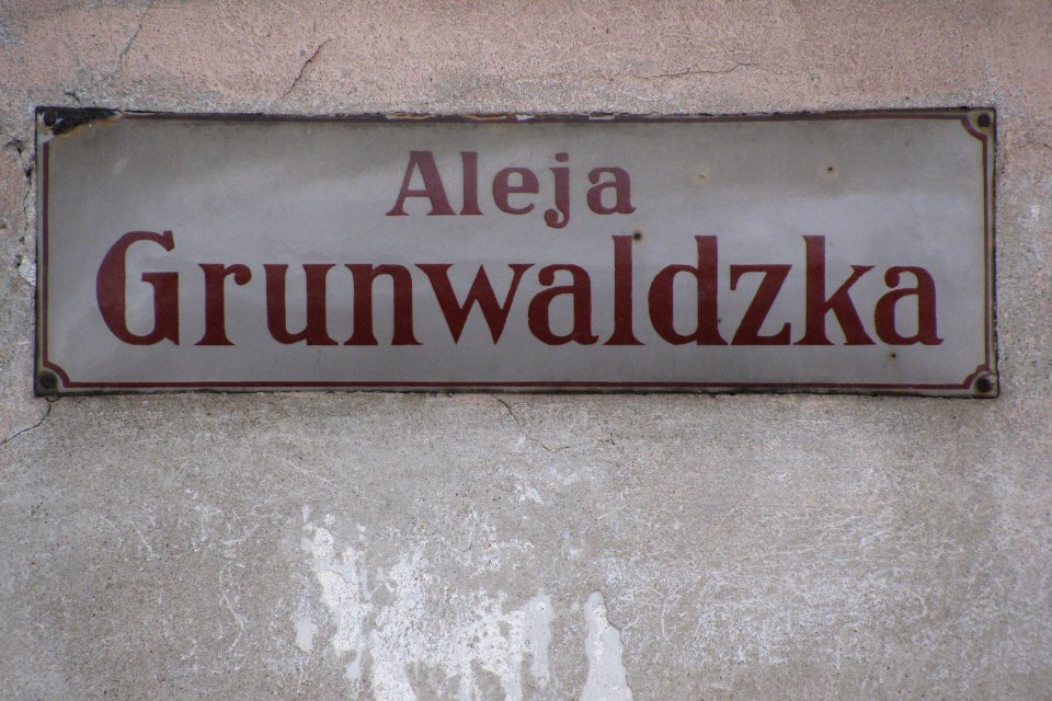 Gdańsk Oliwa – stara tablica aleja Grunwaldzka