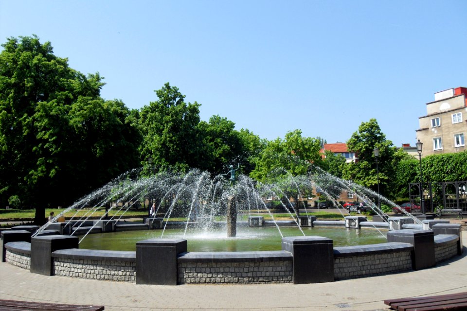 Gdańsk plac Wybickiego – fontanna (2)