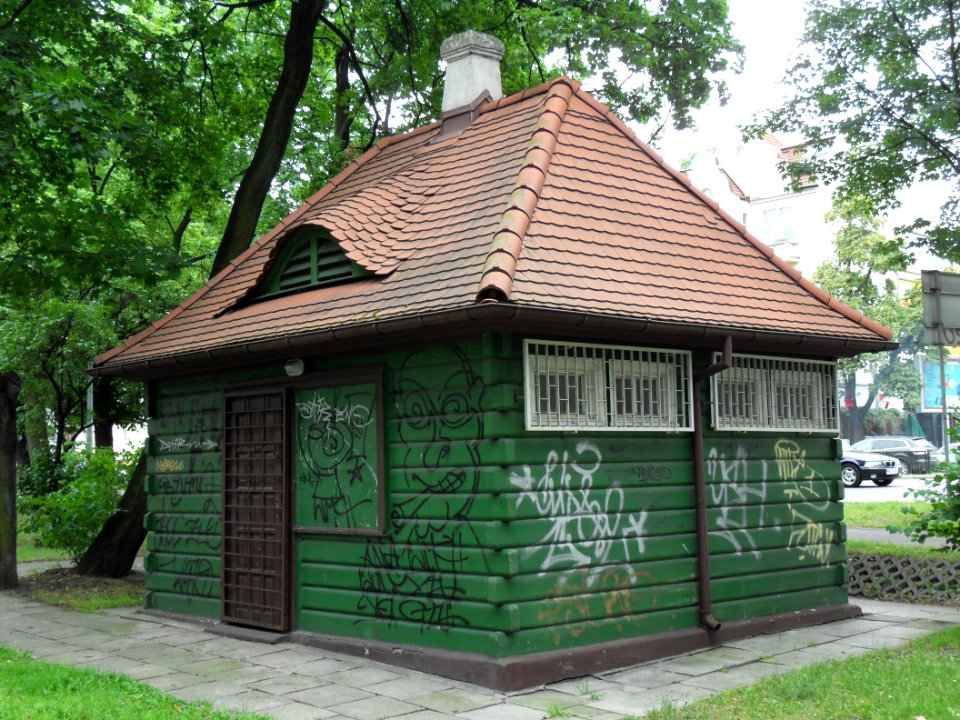 Gdańsk Park Uphagena - przedwojenny szalet
