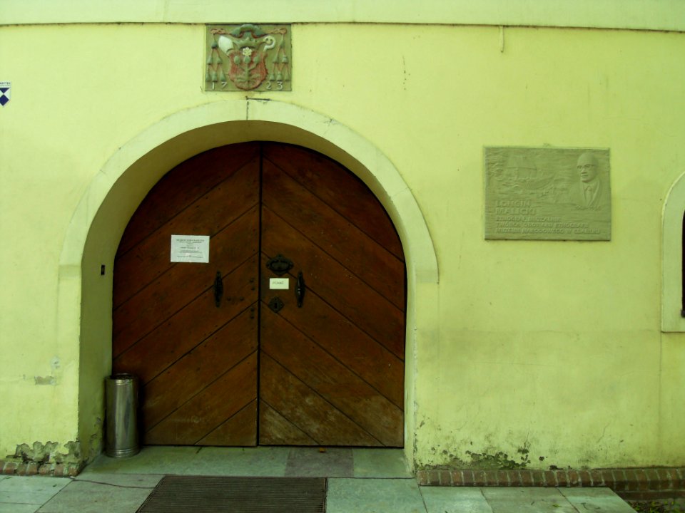 Gdańsk Oliwa – Spichlerz Opacki (wejście)