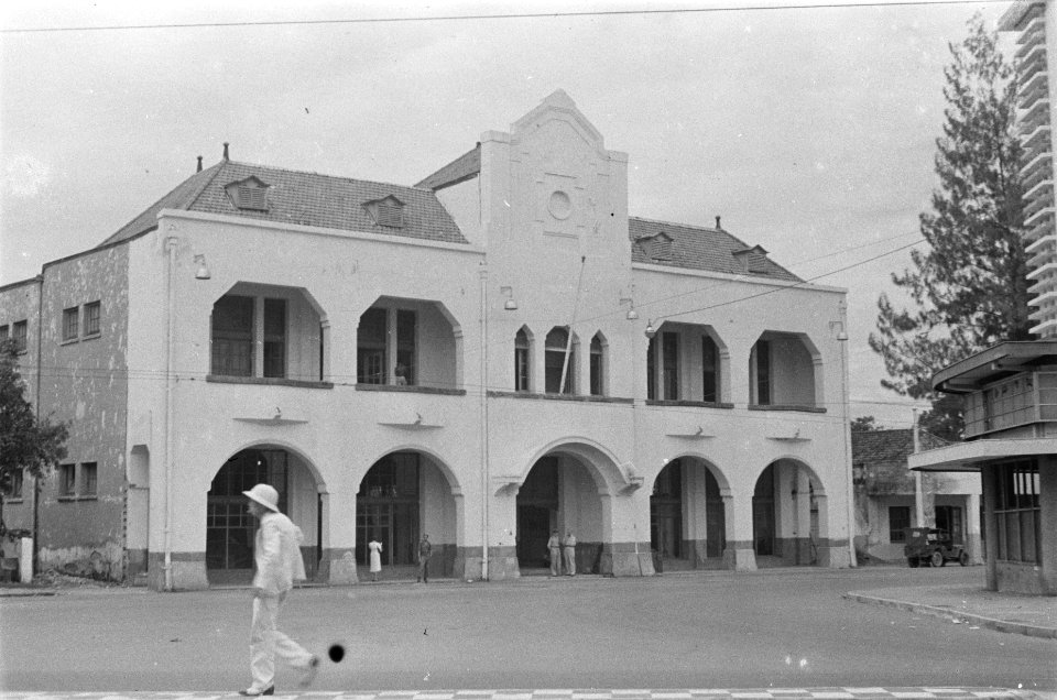 Gebouw in een stad, Bestanddeelnr 140-3-3