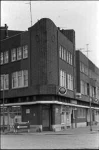 Gebouw 'Het Schip', op de hoek van de Brede Hilledijk en de Wigstraat Rotterdam - NL-RtSA 4121 305498-33-01
