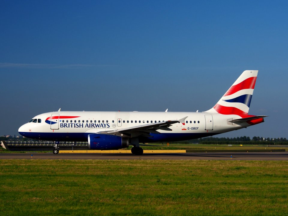G-DBCF British Airways Airbus A319-131 - cn 2466 taxiing 15july2013 pic-005