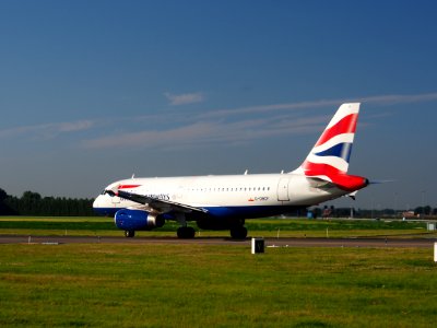 G-DBCF British Airways Airbus A319-131 - cn 2466 taxiing 15july2013 pic-007