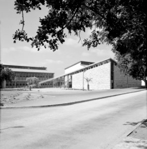 Gebouw van de agrarische faculteit van het Weizmann-Instituut te Rehovot, Bestanddeelnr 255-3941