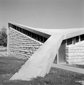 Gebouw van de agrarische faculteit van het Weizmann-Instituut te Rehovot, Bestanddeelnr 255-3945