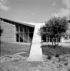 Gebouw van de agrarische faculteit van het Weizmann-Instituut te Rehovot, Bestanddeelnr 255-3946