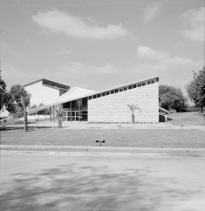 Gebouw van de agrarische faculteit van het Weizmann-Instituut te Rehovot, Bestanddeelnr 255-3940