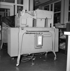 Gebouwen en monumenten knhm, machines, ibm marksensing reproducer type 513, Bestanddeelnr 162-0895