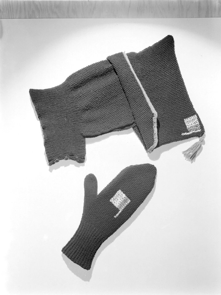 Gebreide handschoenen en muts, Bestanddeelnr 252-1611