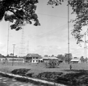 Gebouwencomplex in Suriname, Bestanddeelnr 252-6037