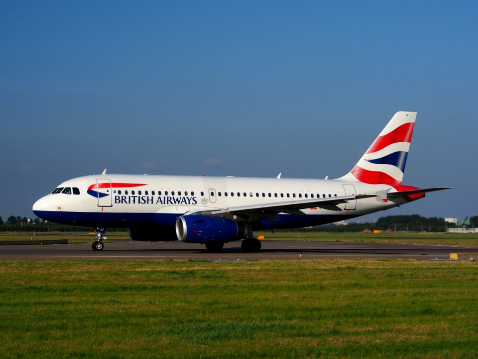 G-DBCF British Airways Airbus A319-131 - cn 2466 taxiing 15july2013 pic-004