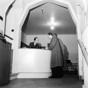 Gebouw van RVD in de Kalverstraat te Amsterdam (Oog en Oor), Bestanddeelnr 900-8762