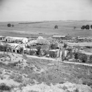 Gebouwen van kibboets Yad Mordechay, die in 1948 tijdens de Arabisch-Israëlische, Bestanddeelnr 255-0726