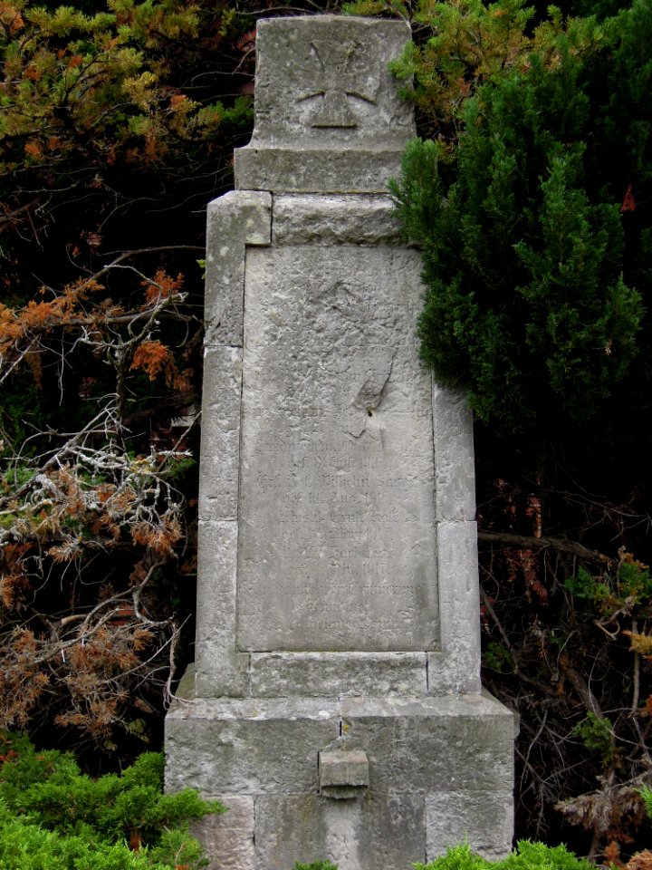 Gefallenendenkmal WK I in Köpnick östlich der Kirche im August 2020