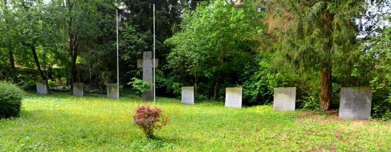 Gefallenendenkmal Alsbach, Totale