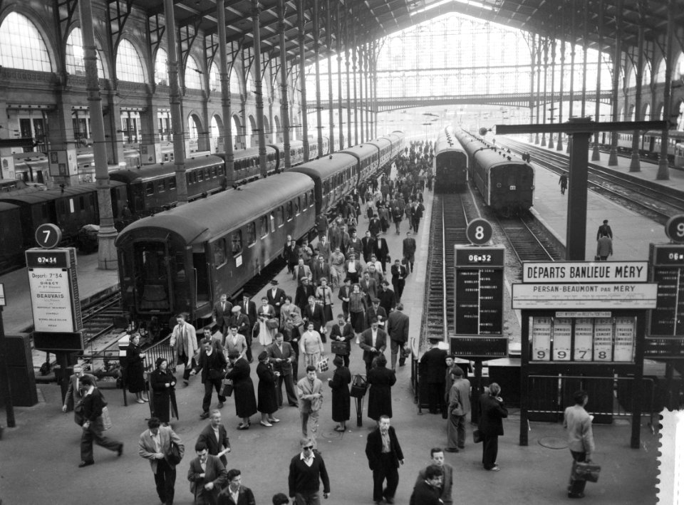 Geen staking bij de Franse spoorwegen, drukte in het Gare du Nord, Bestanddeelnr 910-4480