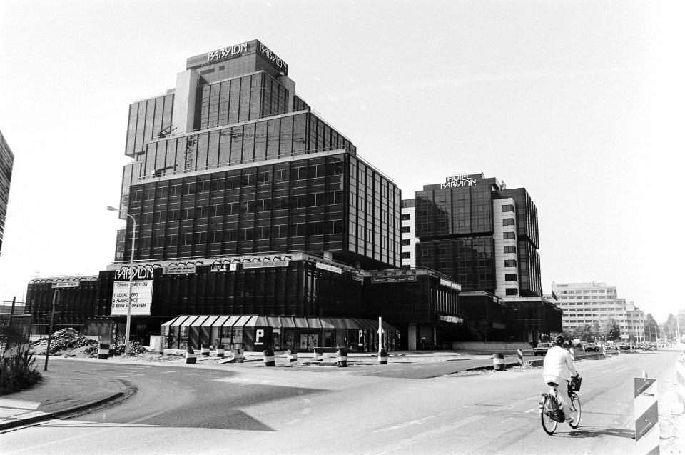 Gebouwen, winkelcentra, architectuur, kantoren, hotels, Bestanddeelnr 932-6688