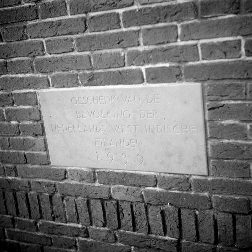 Gedenksteen ingemetseld in het zomerhuisje bij paleis Soestdijk, Bestanddeelnr 255-7875