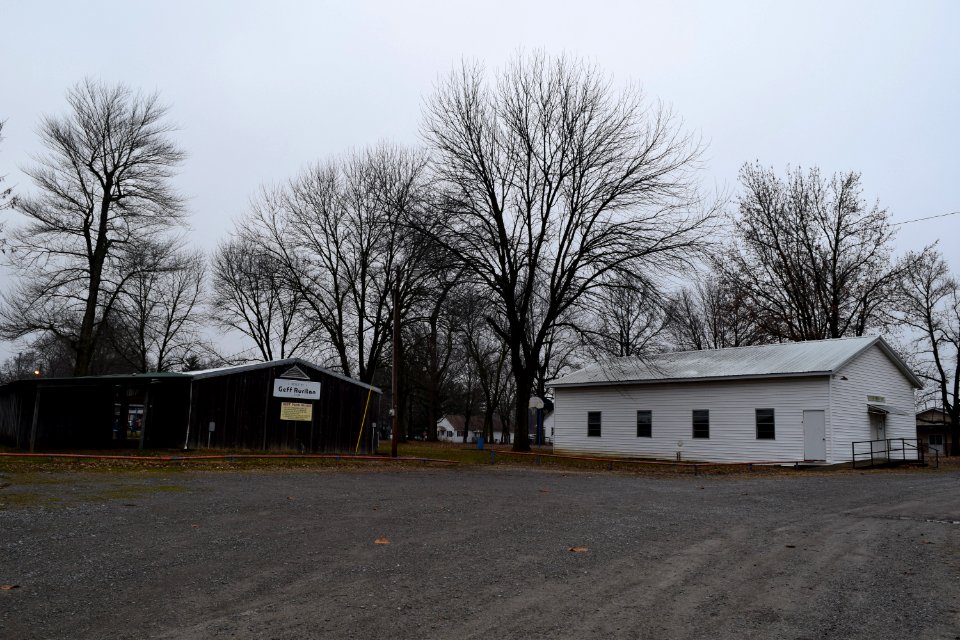 Geff, IL, town hall and park