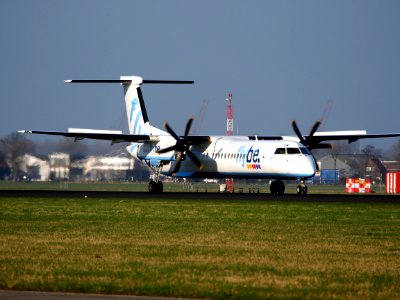 G-ECOM Flybe De Havilland Canada DHC-8-402Q Dash 8, landing on Schiphol, pic-1