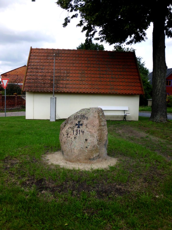 Gedenkstein schönfeld 1