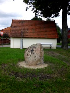 Gedenkstein schönfeld 1