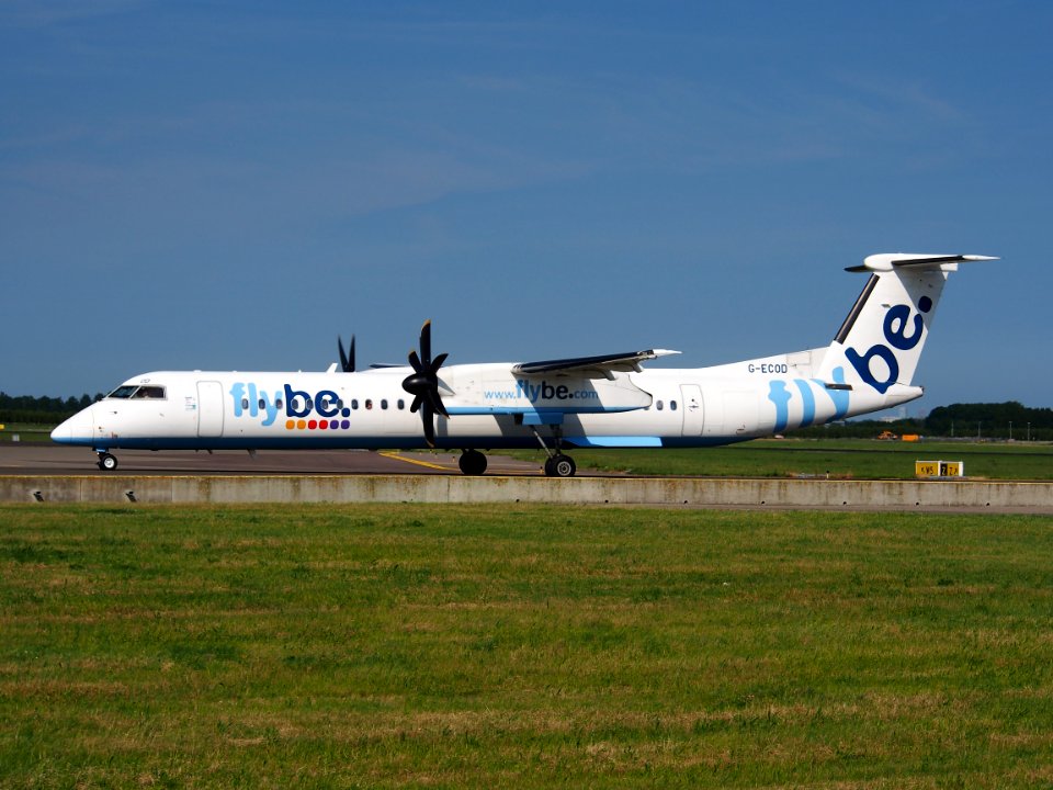 G-ECOD Flybe De Havilland Canada DHC-8-402Q Dash 8 pic2