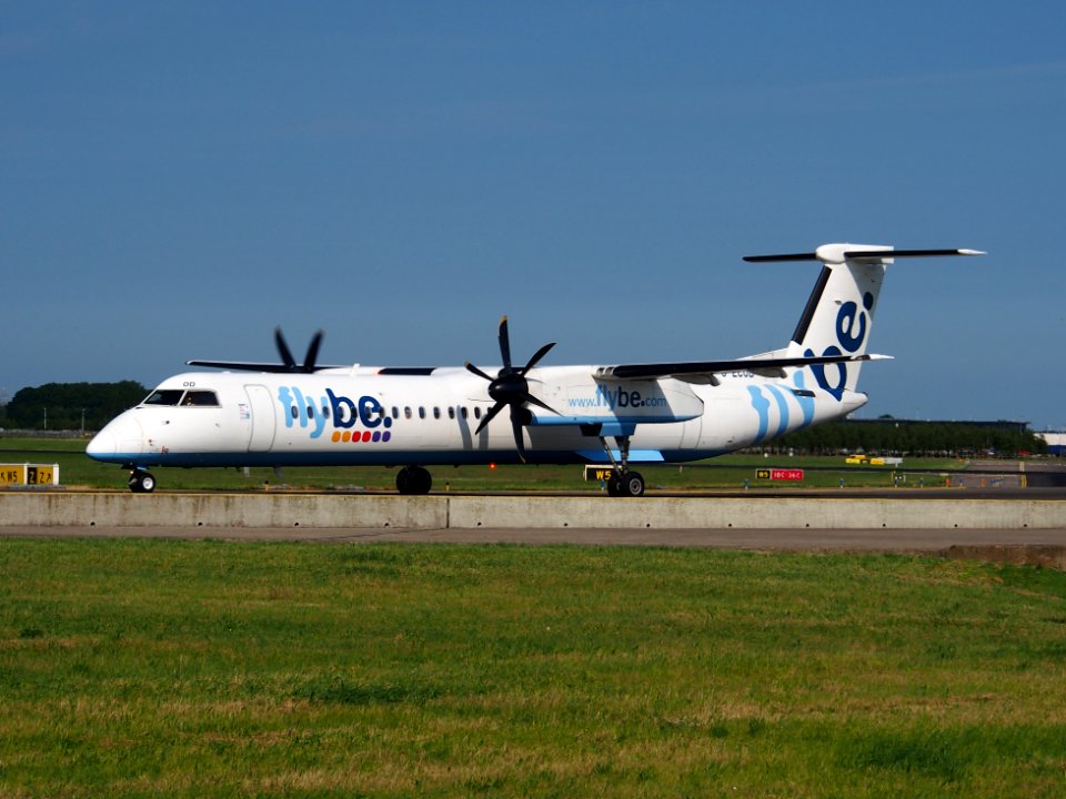 G-ECOD Flybe De Havilland Canada DHC-8-402Q Dash 8 pic1