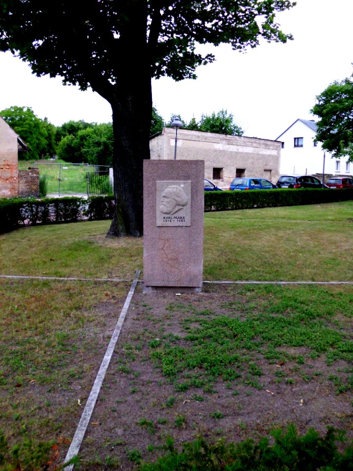 Gedenkstein Karl Marx 1
