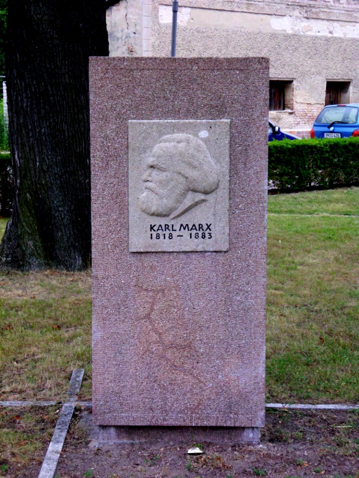 Gedenkstein Karl Marx 2