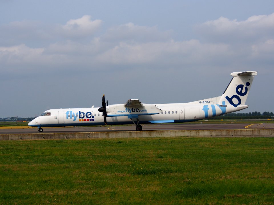 G-ECOJ Flybe De Havilland Canada DHC-8-402Q Dash 8 - cn 4229 taxiing 14july2013 pic-006