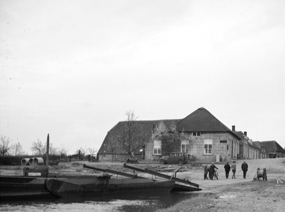 Gebouwen, huizen, mensen, Bestanddeelnr 253-6659