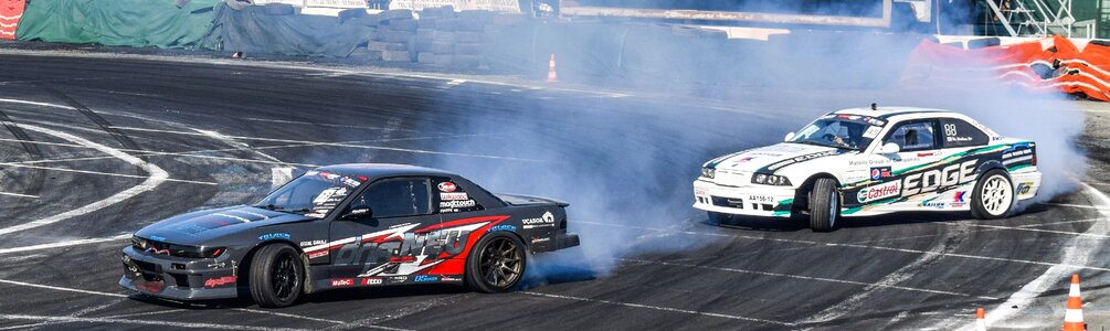 Car speed spinning wheels