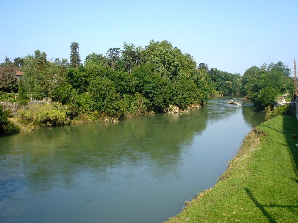 Gave de Pau vers l'amont, Orthez (Pyr-Atl, Fr)
