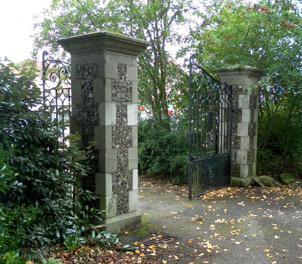 Gate Piers at Preston Manor, Preston Drove, Preston Village, Brighton (October 2011)