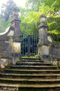 Gate and stairs - Jardim Botânico da Universidade de Coimbra - Coimbra, Portugal - DSC08844