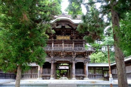 Gate at Hōon-ji Temple - Morioka, Iwate - DSC04251