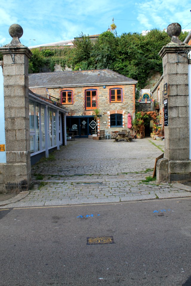Gateway And Street Frontage Walls Of Former Stables At Carn's Yard
