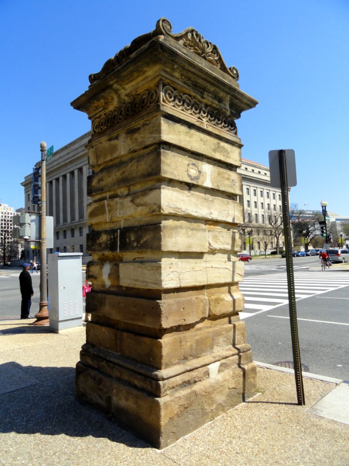 Gatepost - Washington, DC - DSC08586