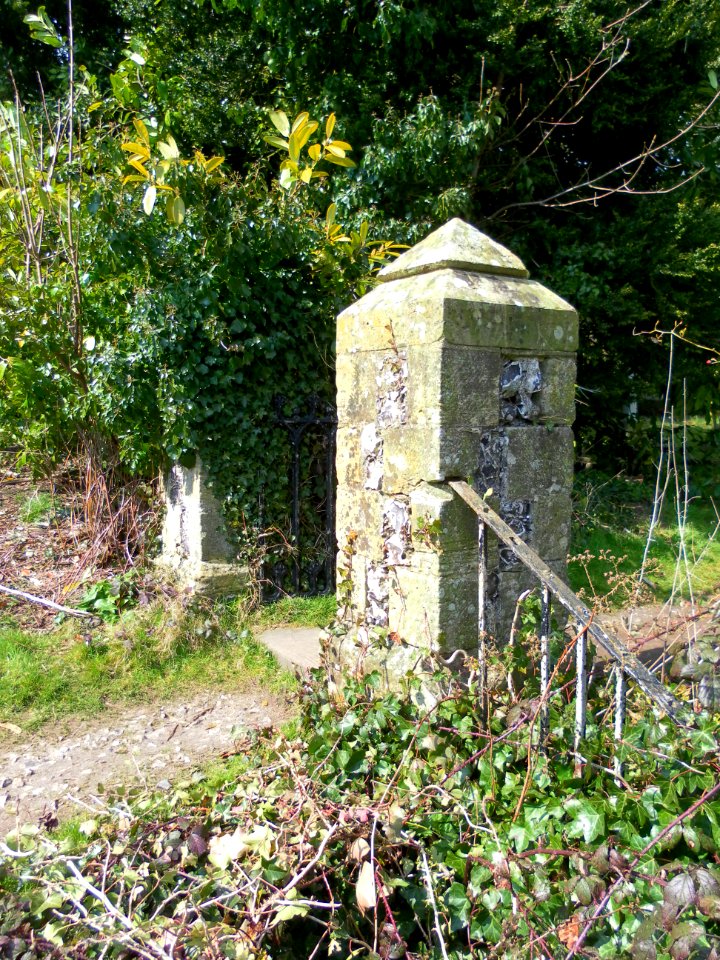 Gate piers and Gate at Stanmer Church (NHLE Code 1380956) (April 2013) (2)