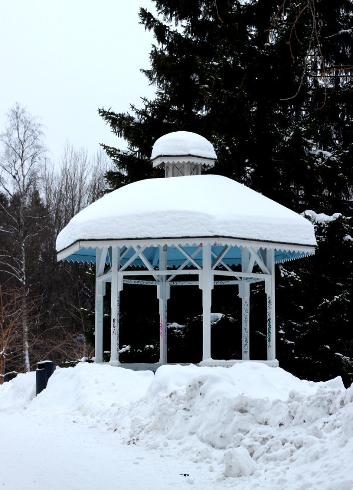 Gazebo Hupisaaret Oulu 20130217