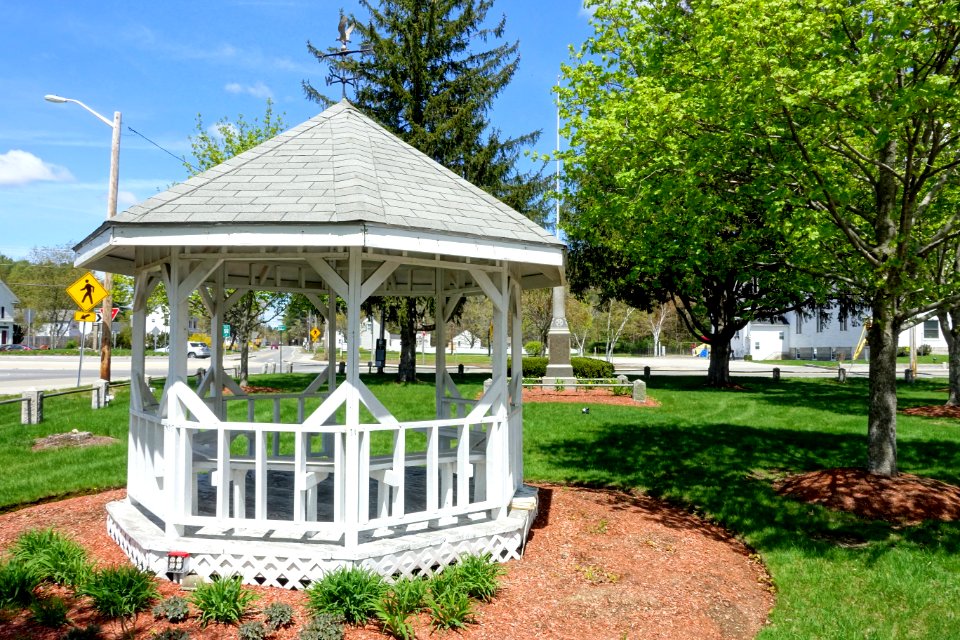 Gazebo - Pelham, MA - DSC06611
