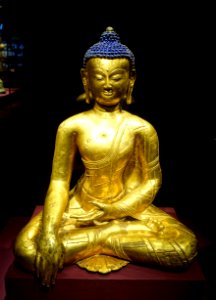 Gautama Buddha, Central Tibet, 1300s AD, gilt copper, pigment - Arthur M. Sackler Gallery - DSC05213