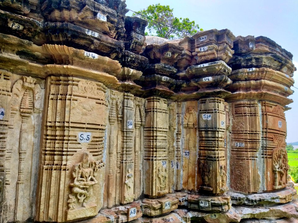 Gautamesvara temple Manthani, Telangana - 09