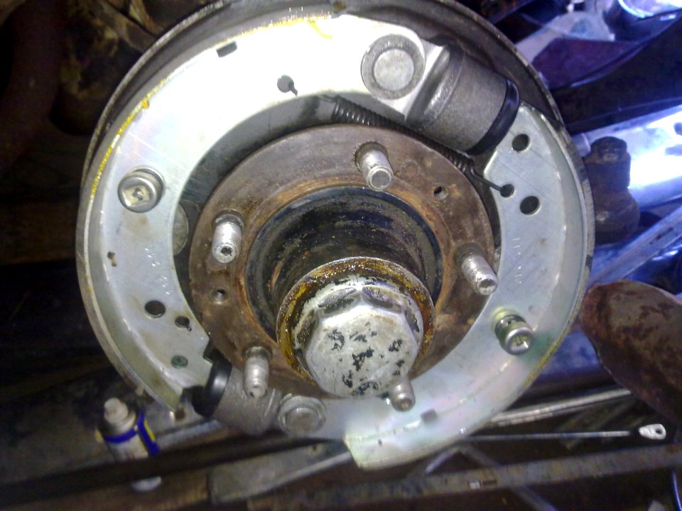 GAZ-M21 front drum brakes duplex system