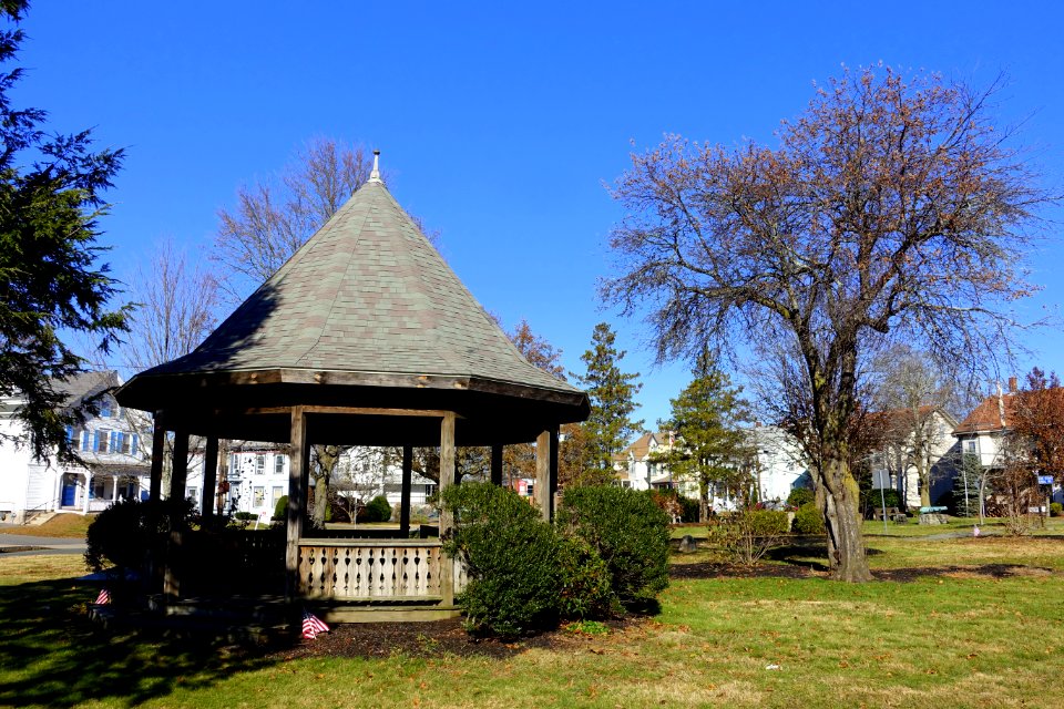 Gazebo - Faxon Veterans Memorial Park - Stoughton, Massachusetts - DSC01791