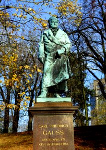 Gauß-Denkmal - Braunschweig, Germany - DSC04435