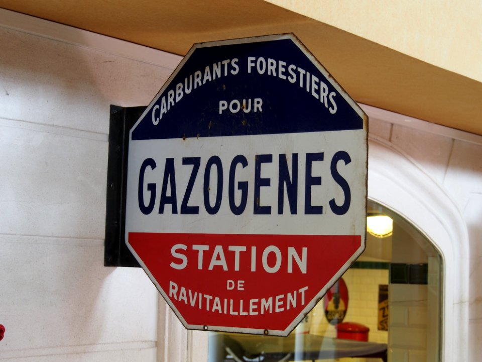 Gazogenes Station de Ravitaillement enamel advertising sign photo 1