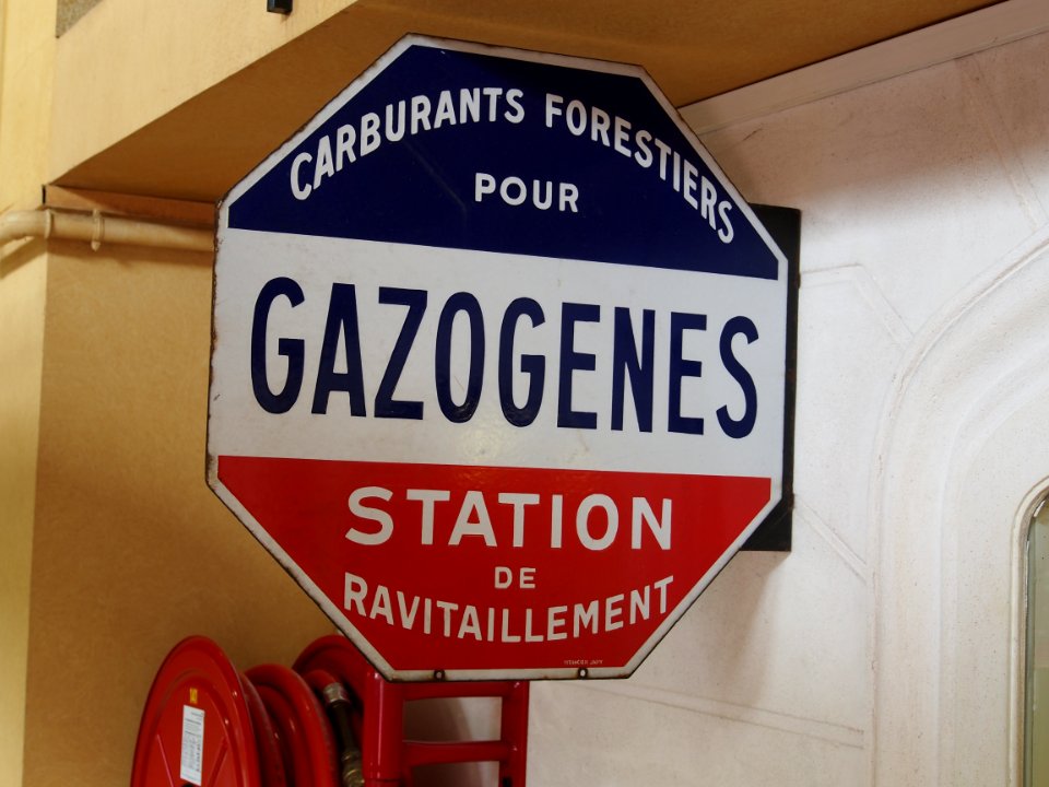Gazogenes Station de Ravitaillement enamel advertising sign photo 2